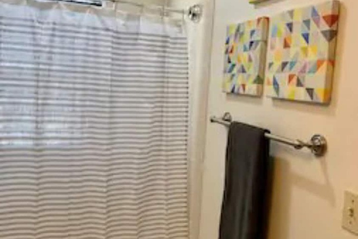 Evie Stays at Claremont Apartments in Oklahoma City, OK