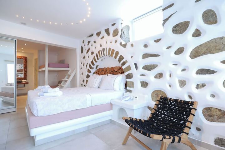 Room 48 of 106