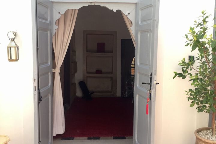 Room 11 of 189