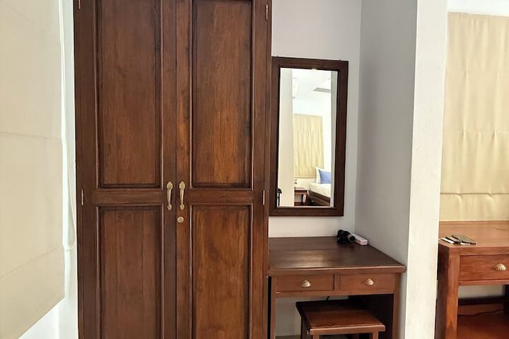Room 12 of 66