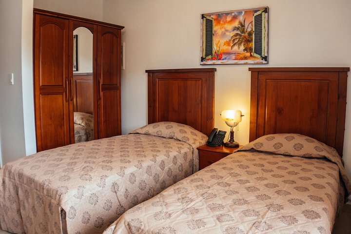 Room 5 of 43