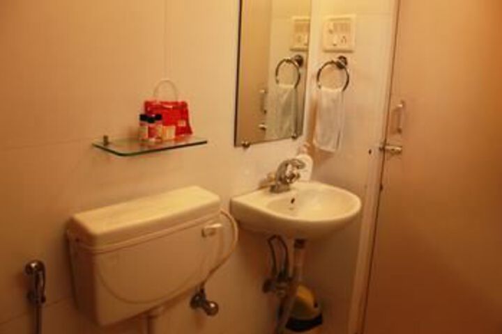 Room 3 of 17