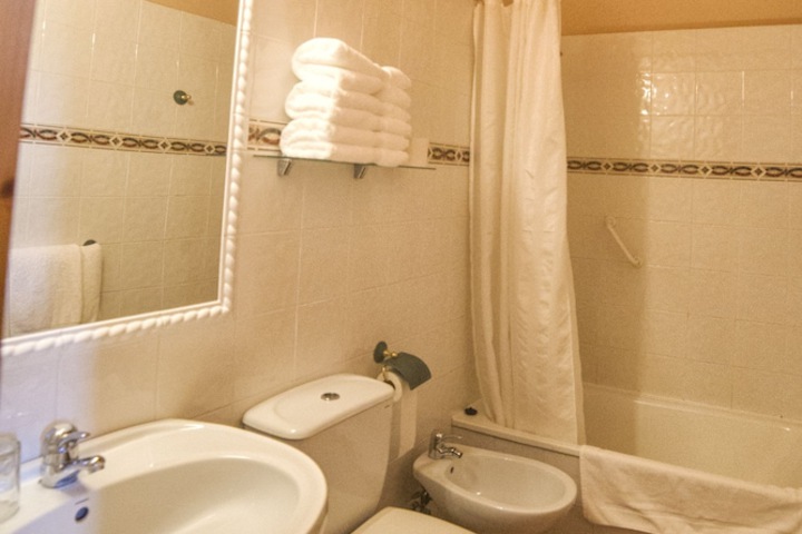 Room 35 of 74