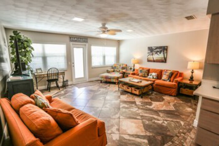 Image of 105 Tropical Shore Way