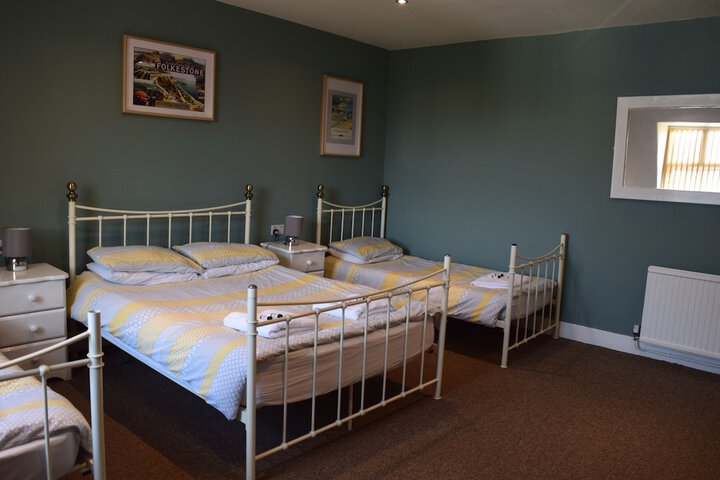 Room 16 of 86