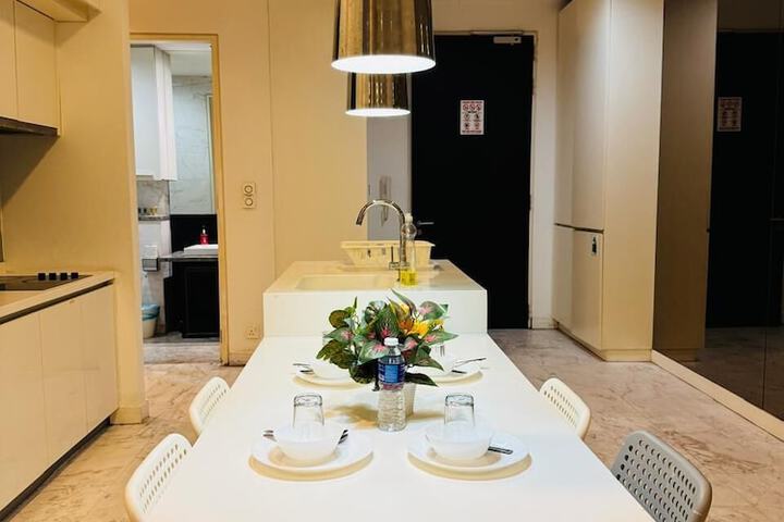 Room 50 of 113