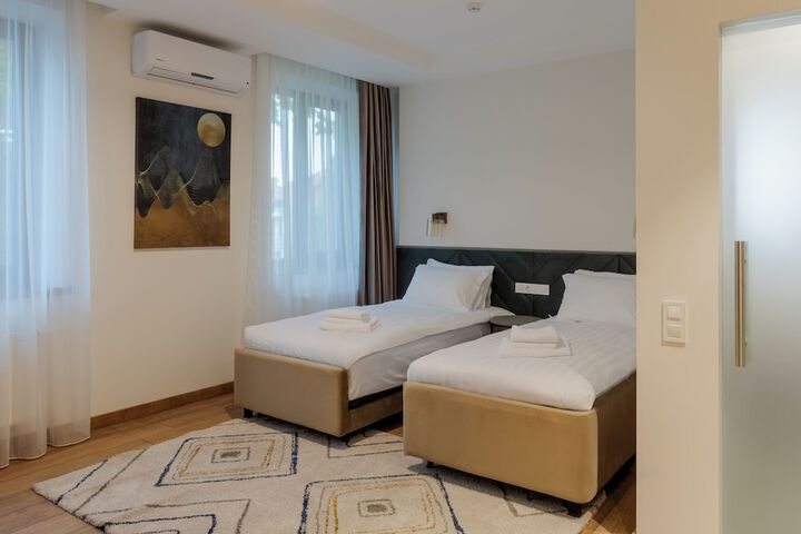 Room 20 of 36