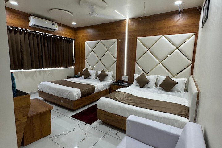 Room 4 of 14
