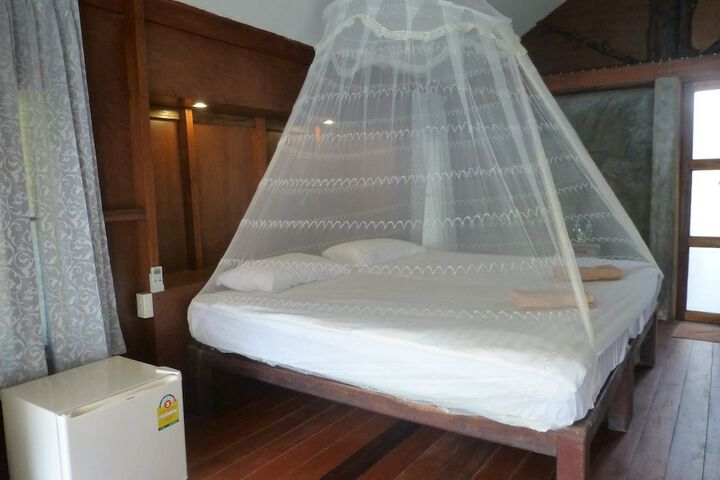 Room 10 of 62