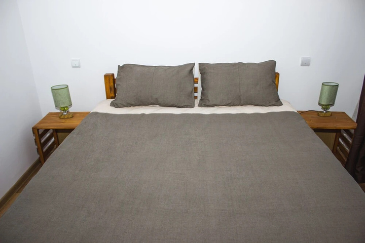 Room 3 of 7