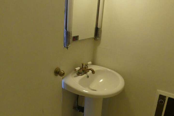 Room 40 of 57