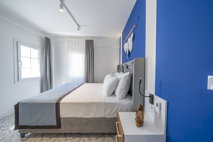 Room 5 of 68