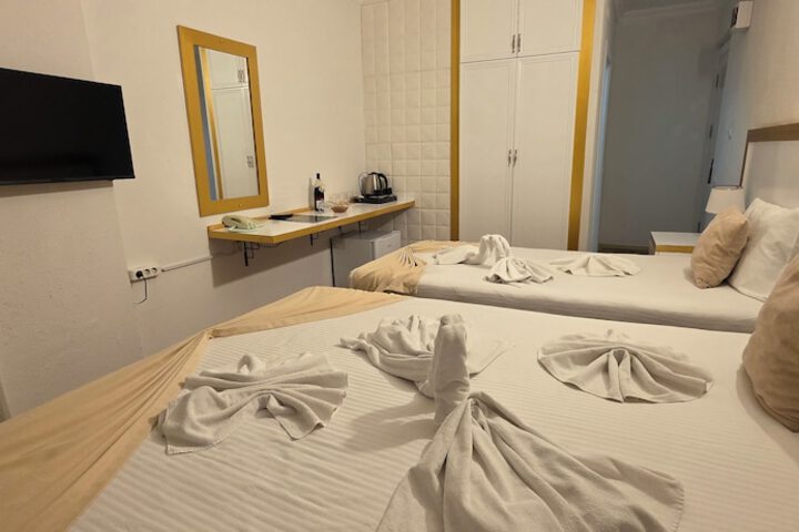 Room 21 of 107