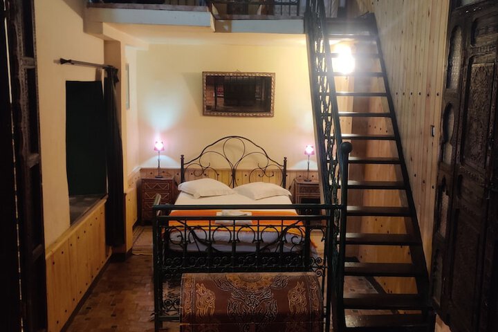Room 22 of 64