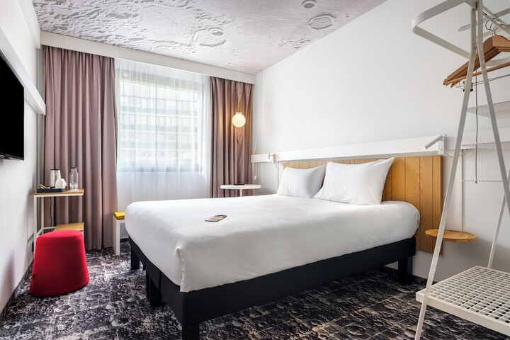 Room 46 of 96