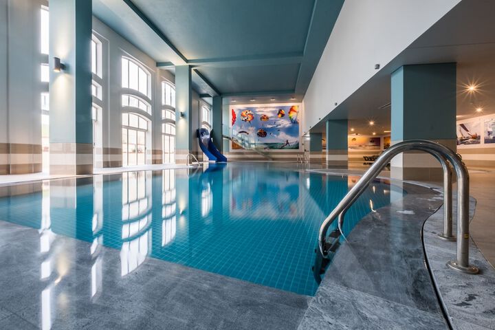 Pool Hotel