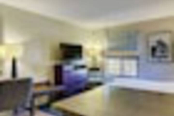 Room 26 of 123