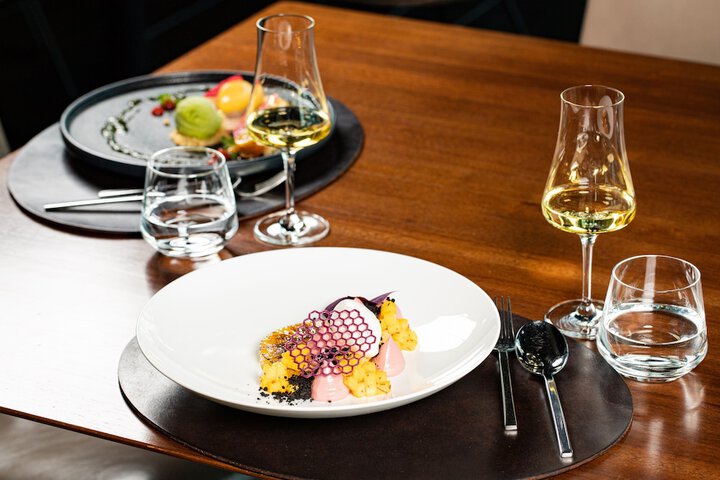 Dining 62 of 92