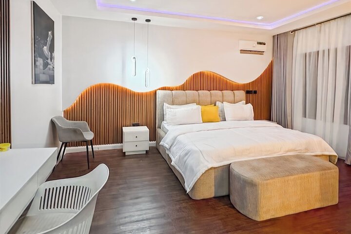 Room 7 of 29