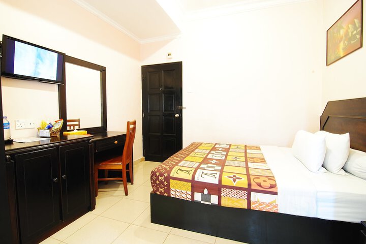 Room 12 of 35