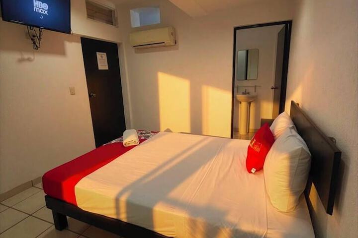 Room 9 of 25