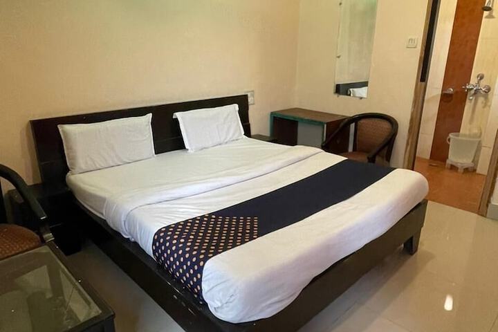 Room 4 of 14