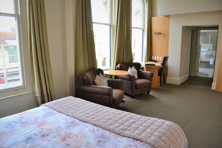 Room 43 of 49