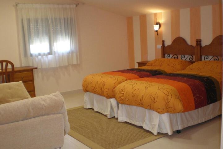 Room 15 of 36