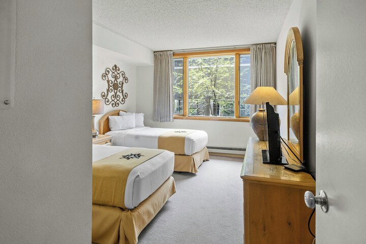 Room 43 of 226
