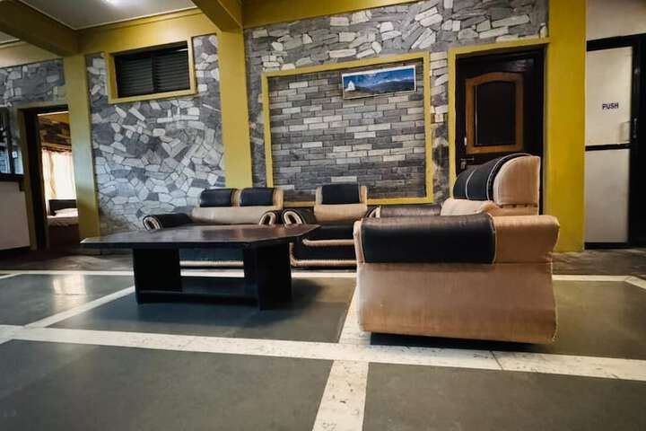 Hotel August International