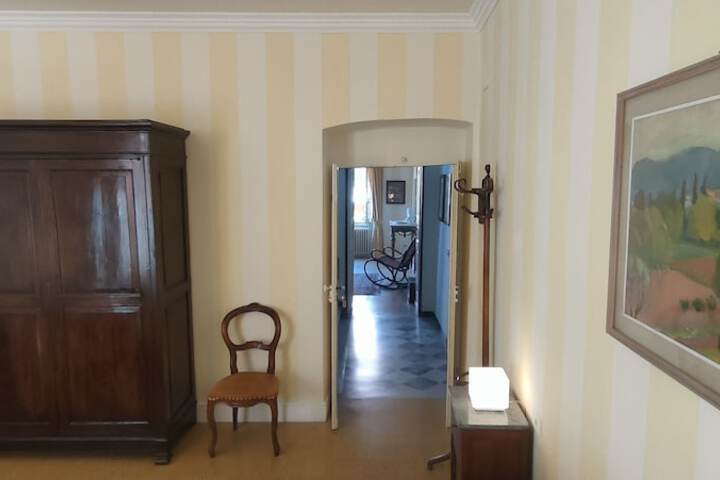 Room 21 of 65