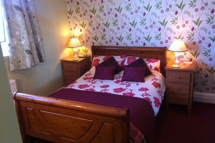 Room 4 of 25