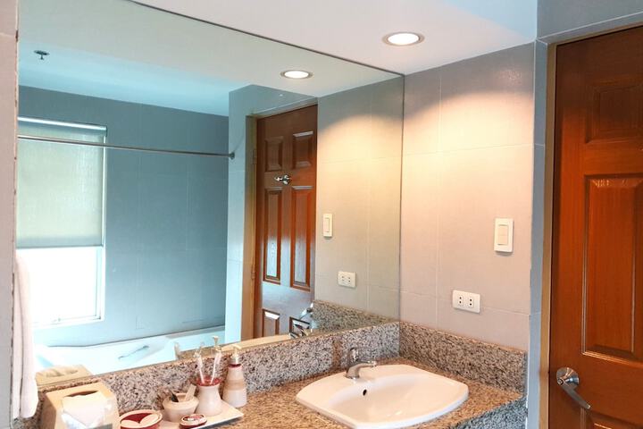 Room 55 of 83