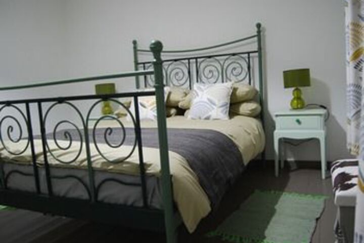 Room 7 of 9