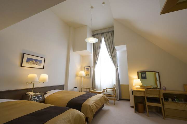 Room 29 of 51