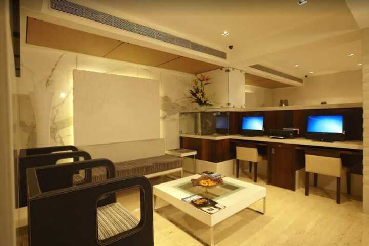Business Center 28 of 29