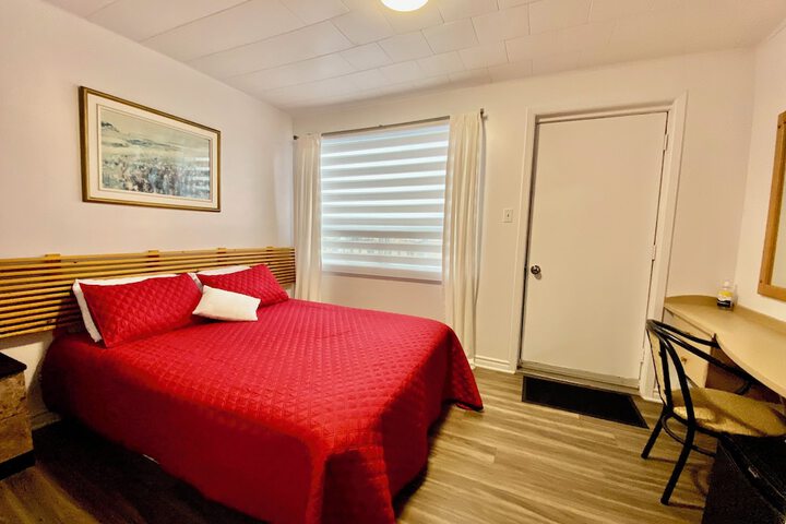 Room 8 of 37