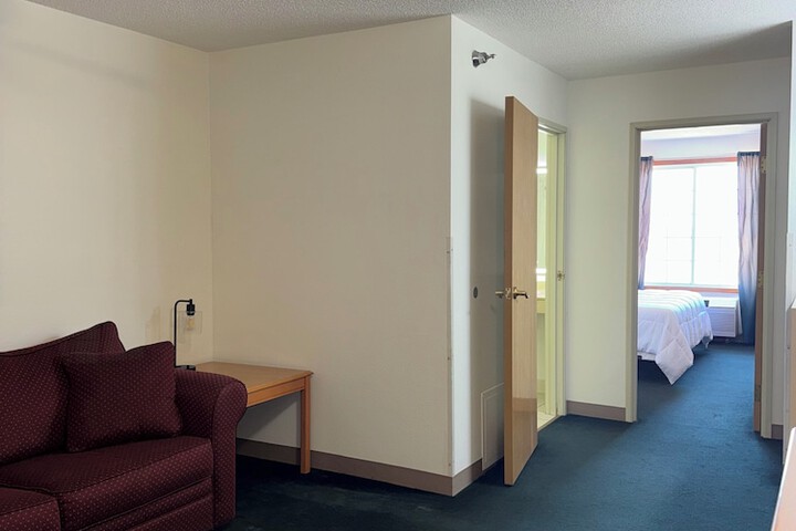 Room 21 of 42