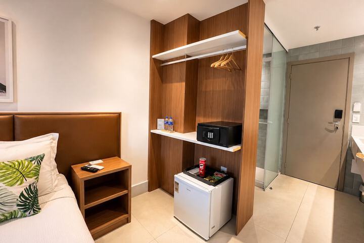Room 44 of 82