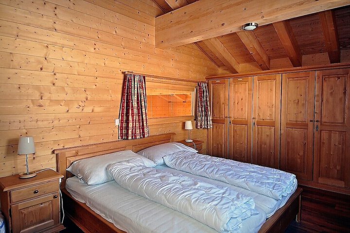 Room 2 of 22