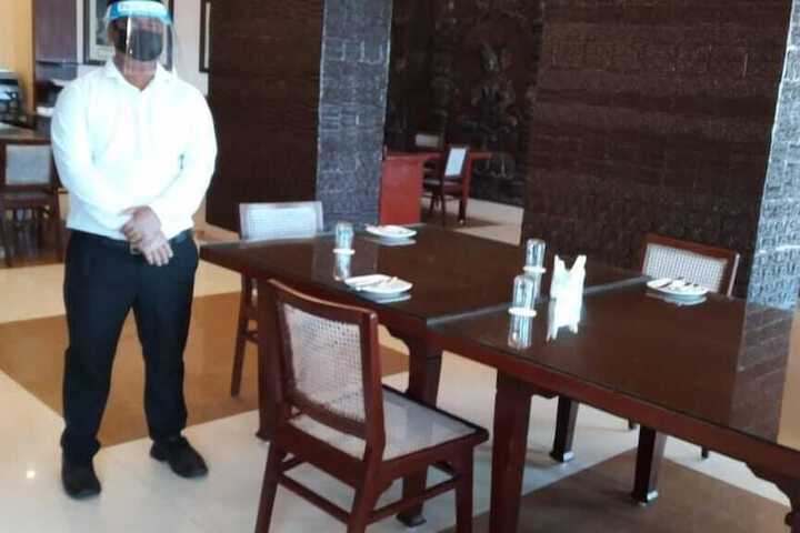 Dining 42 of 70