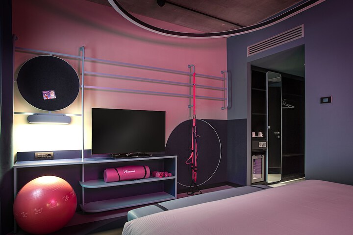 Room 26 of 47