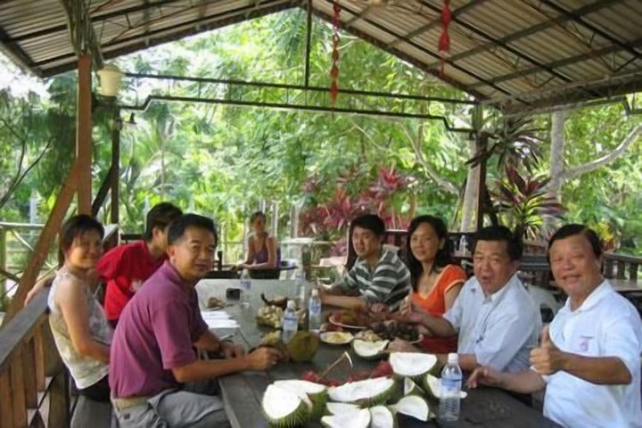 Dining Photos