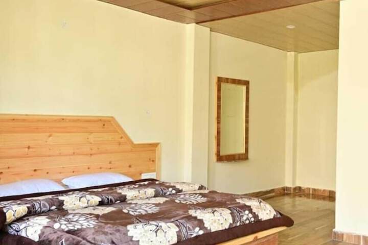 Room 7 of 15
