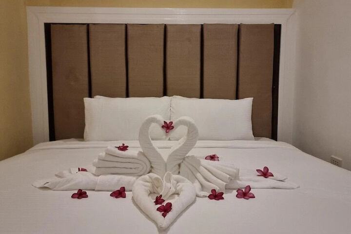 Room 2 of 60