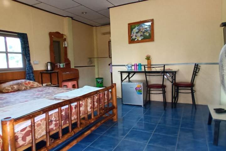 Room 52 of 104