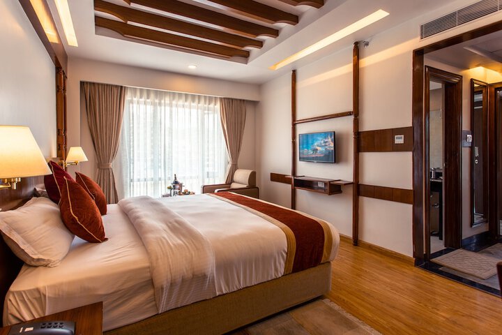 Room 10 of 85