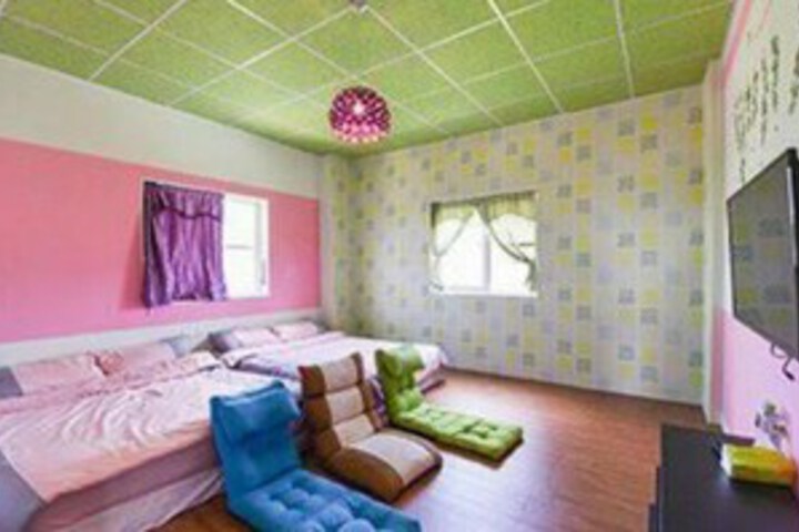 Room 17 of 22