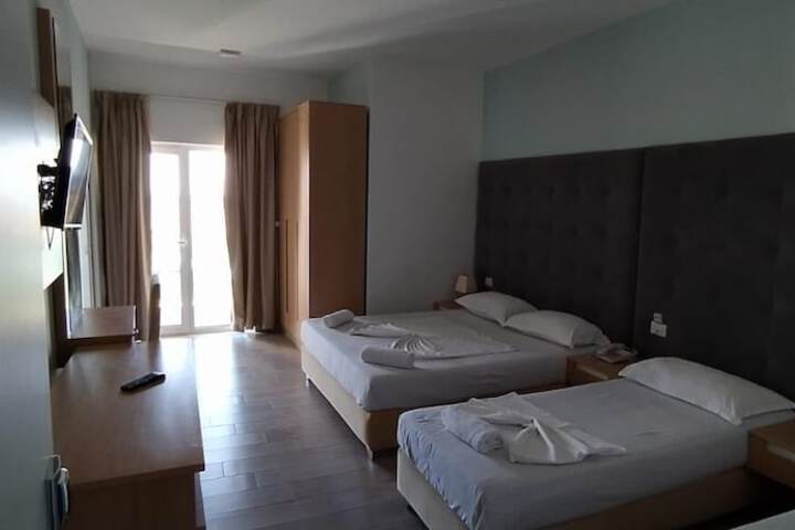 Room 11 of 15