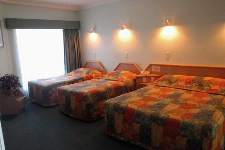 Room 8 of 19